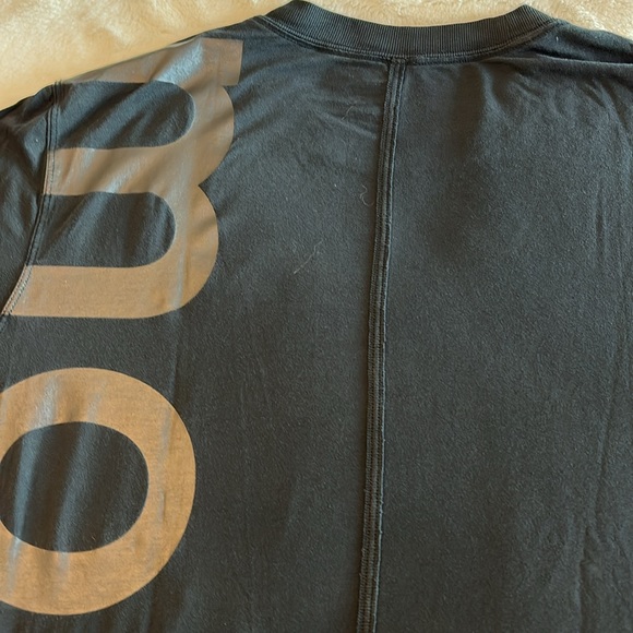 Lululemon oversize T-shirt, size 6 great condition in black - Picture 5 of 5